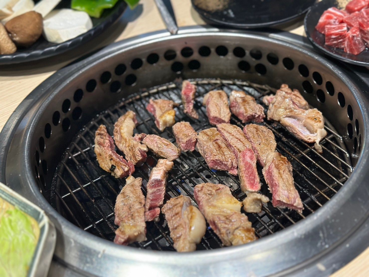 【台北】東區燒烤｜戰醬燒肉市民店 火烤兩吃吃到飽！豪華套49