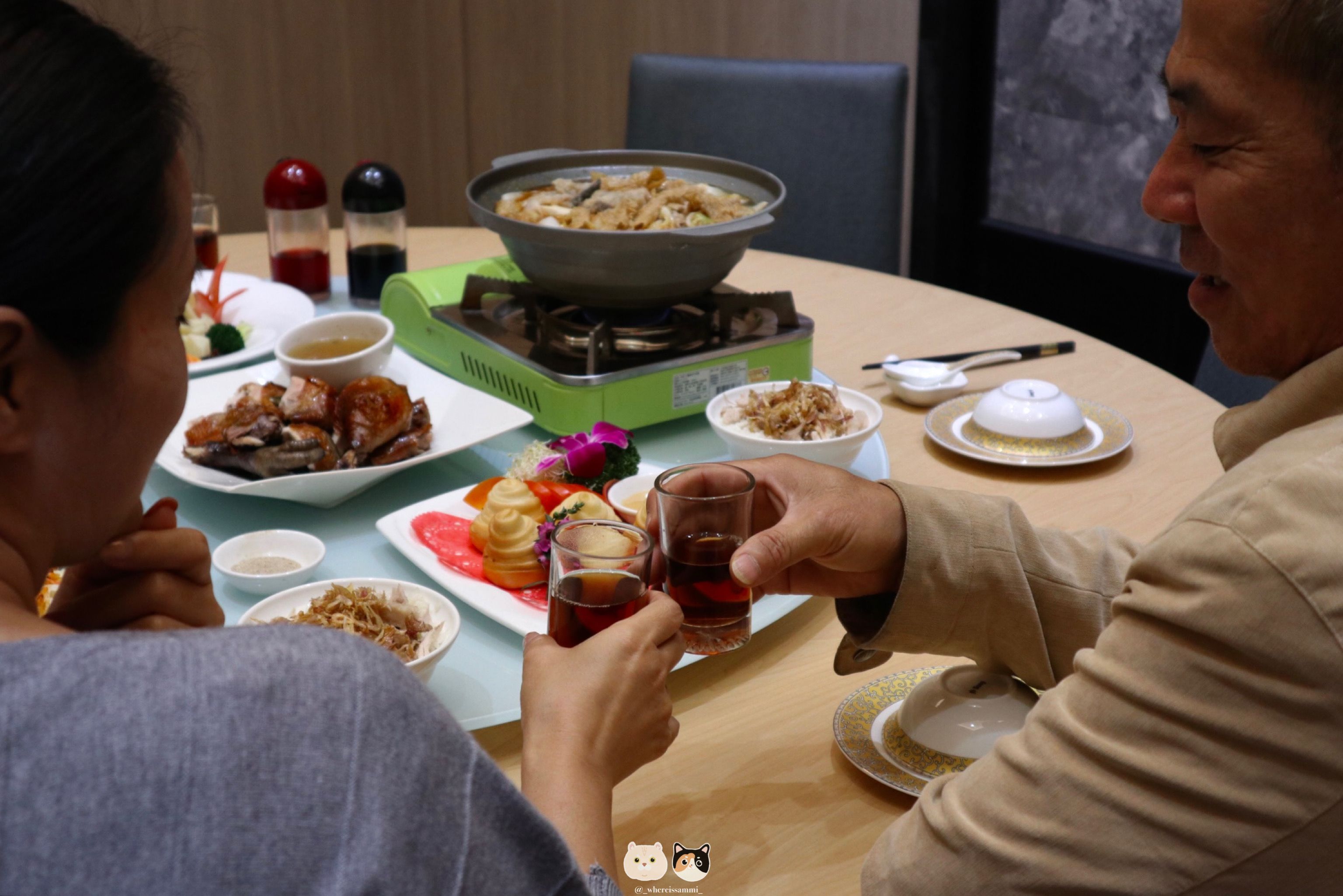 (附菜單)嘉義阿里山美食推薦|雲來窯烤雞餐廳，櫻花季旅遊的桌