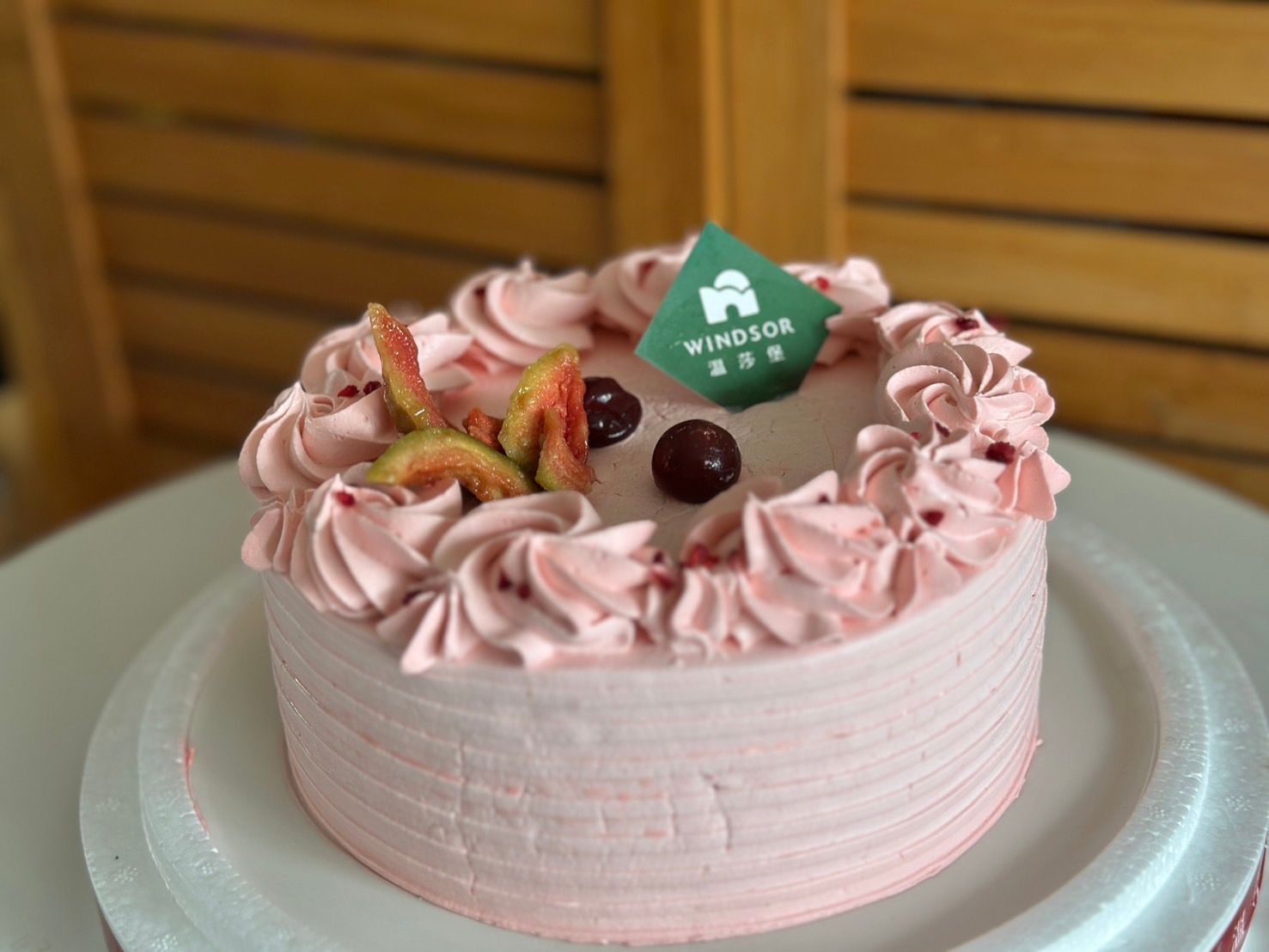 【宅配】溫莎堡母親節蛋糕推薦｜玫瑰芯情 超美粉嫩玫瑰園蛋糕 