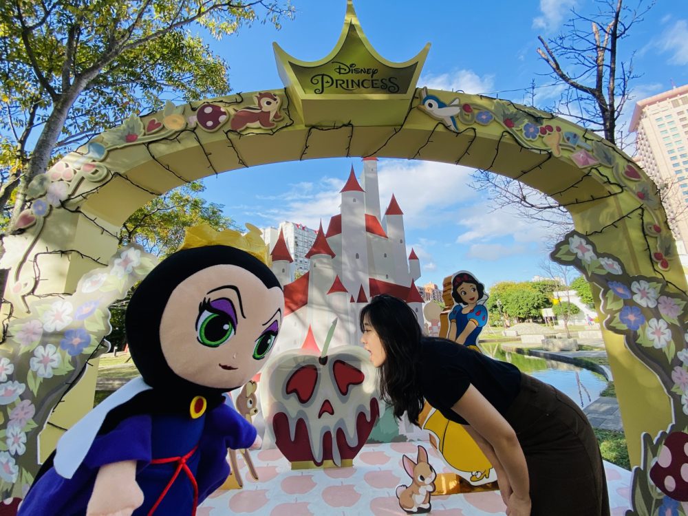 新北歡樂耶誕城「迪士尼公主的童話森林」3種創意拍照大公開！全新週邊粉絲一定要收！ 
