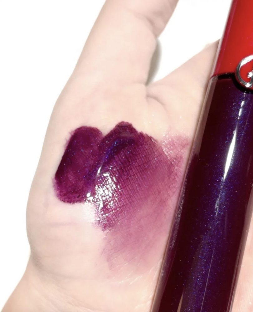 最原始的美感！神秘『暗紫莓果紅』，鑲著藍水晶的奢華管身直接完勝！