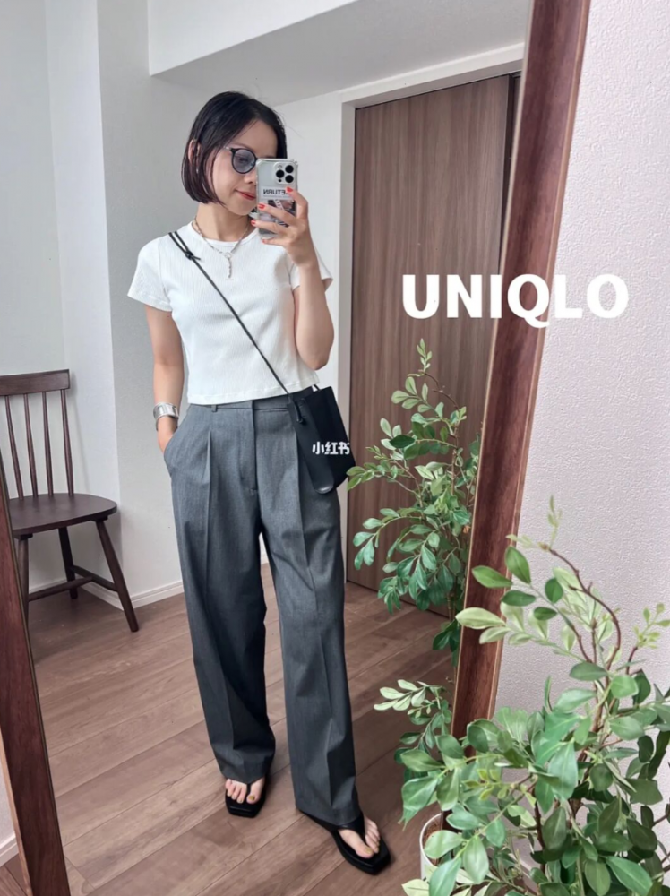 除了包色別無選擇，UNIQLO神褲再+1，什麼風格都可以搭配！