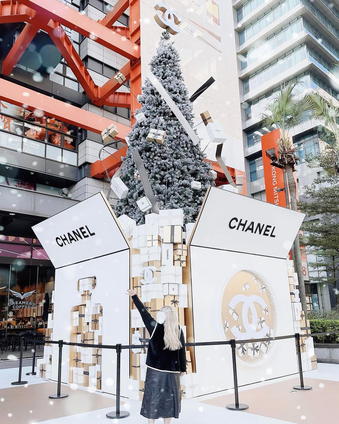 台北市聖誕景點-信義新光三越A8 CHANEL主題聖誕樹