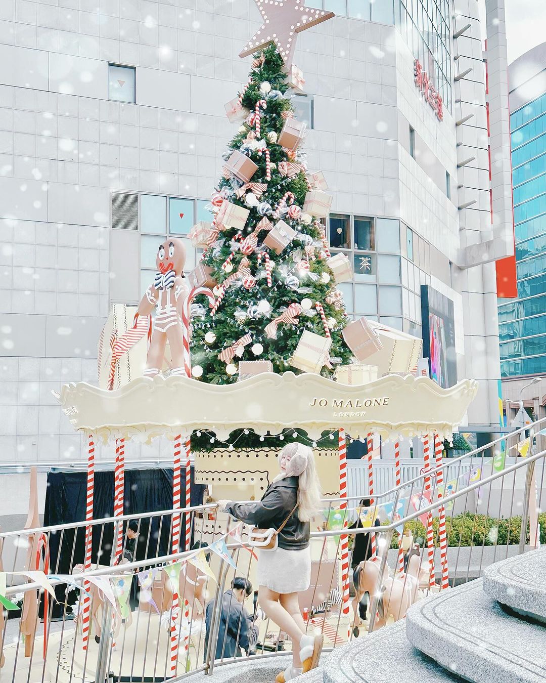 台北市聖誕景點-心中山線形公園 Jomalone 聖誕旋轉木馬