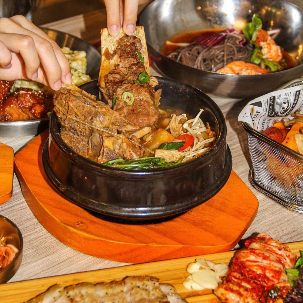 韓式馬鈴薯排骨湯推薦-梨谷-韓式鐵板炭火烤肉